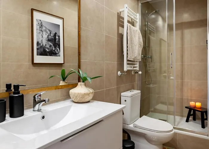 Apartment Natuna - 3 Bedrooms In Eixample Esquerra Barcelona